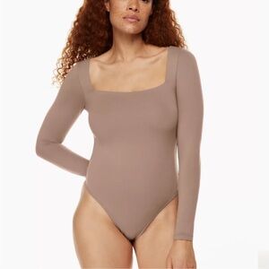 Babaton Contour Longsleeve Square Neck Bodysuit